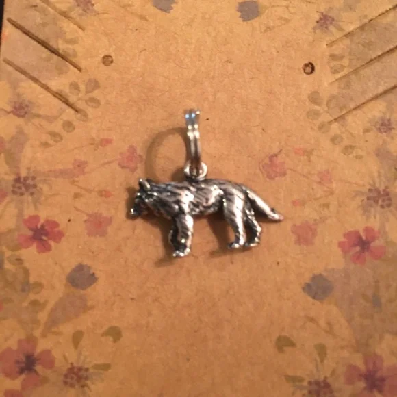 Silver Wolf Charm Pendant - Picture 3 of 6